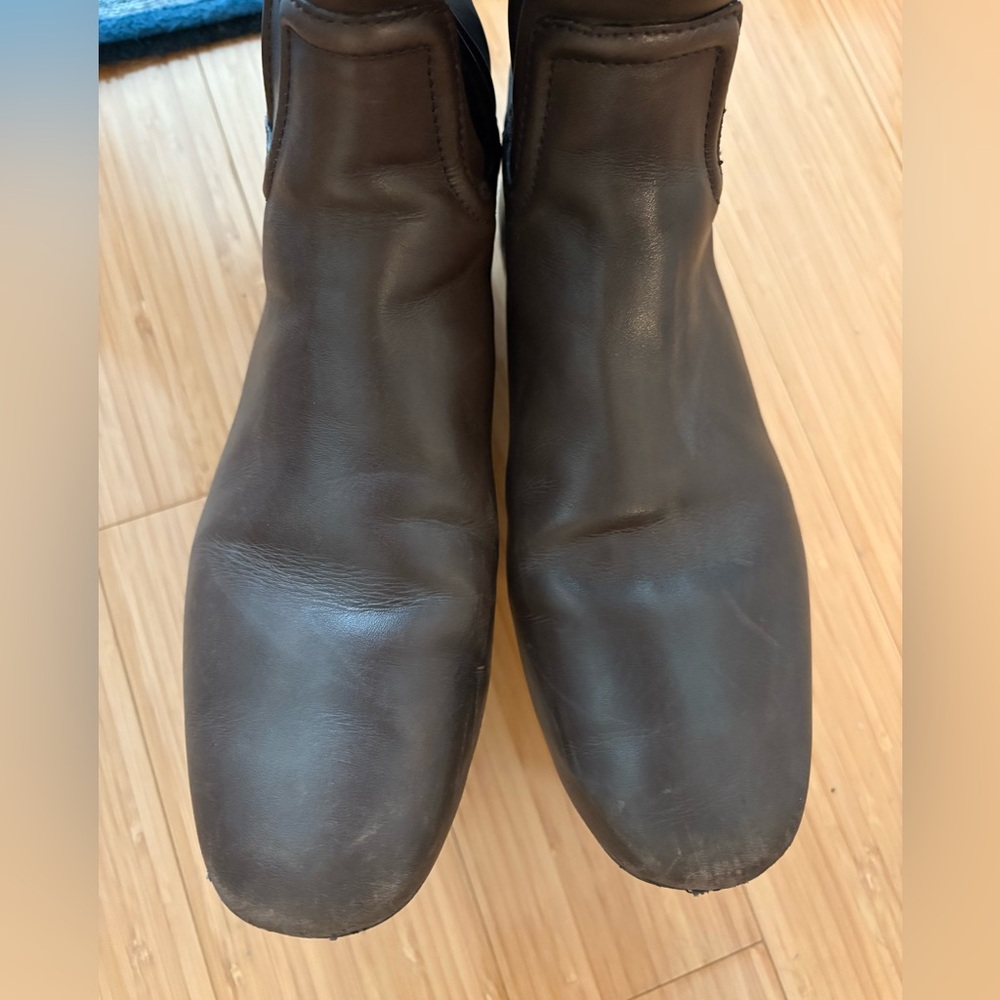Tory Burch Brown (Coconut) Leather Riding Boots. Size 9. In box ! - Picture 5 of 9